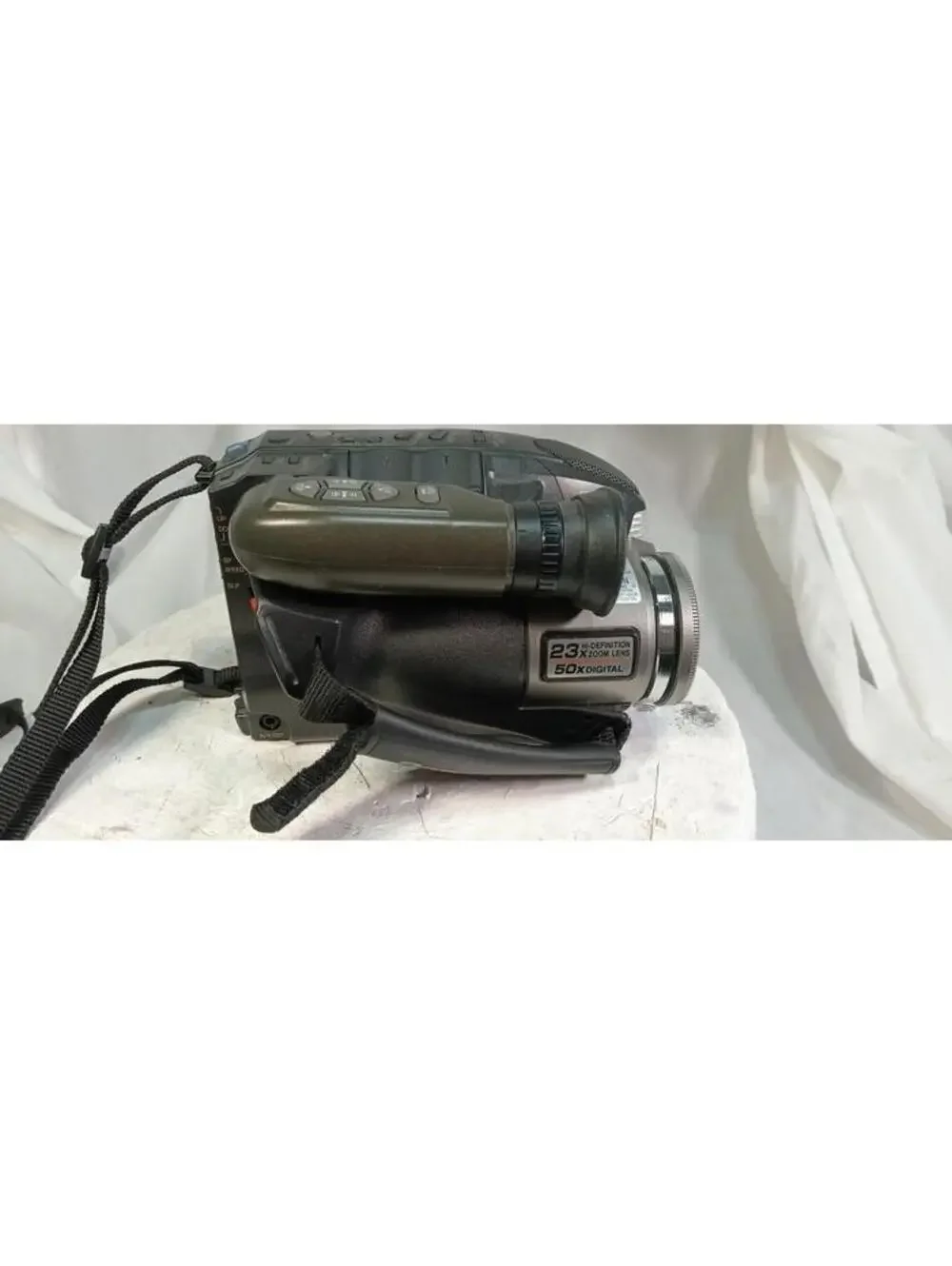 Panasonic PV-L678 Palmcorder Palmsight VHS-C Camcorder 23x Zoom Pre-Owned